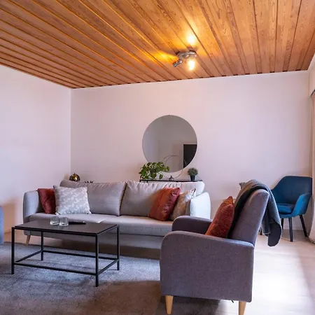 Newly Renovated House For 6 People
