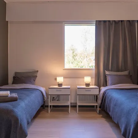 Newly Renovated House For 6 People *