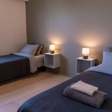 Newly Renovated House For 6 People