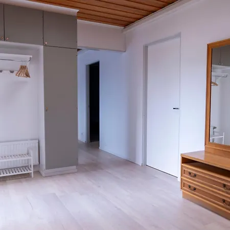 别墅 Newly Renovated House For 6 People *