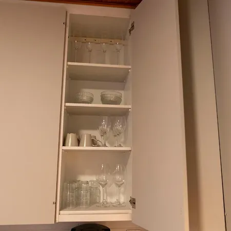 别墅 Newly Renovated House For 6 People 皮埃塔尔萨里