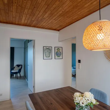 Newly Renovated House For 6 People *