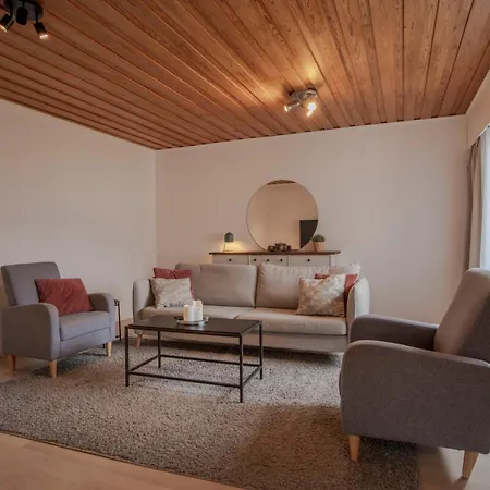 Newly Renovated House For 6 People