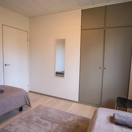 Newly Renovated House For 6 People