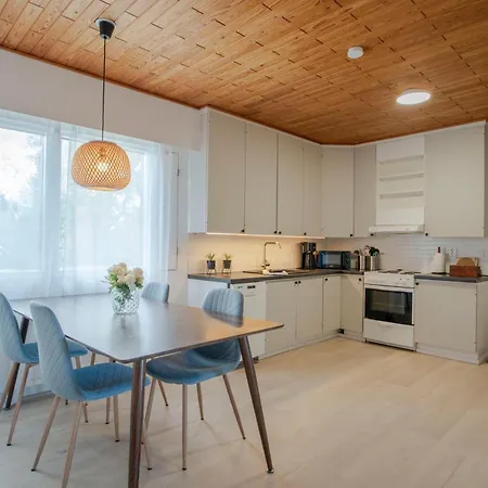 Newly Renovated House For 6 People Villa *